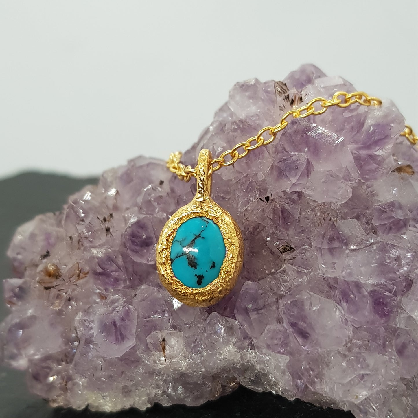 Turquoise Pebble Gold Necklace