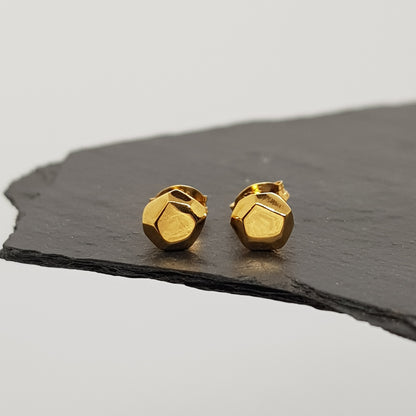 faceted gold stud earrings