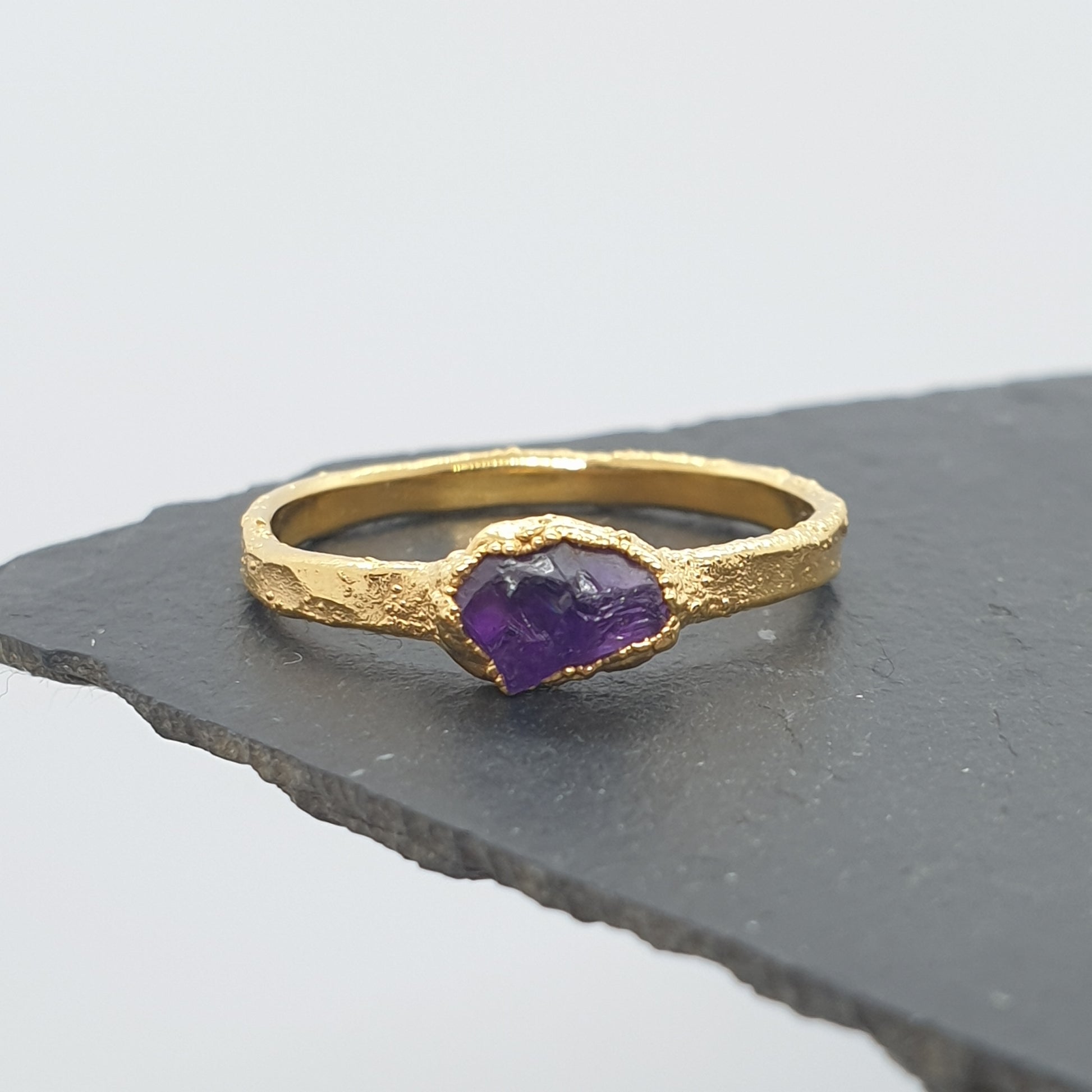 natural amethyst gold ring