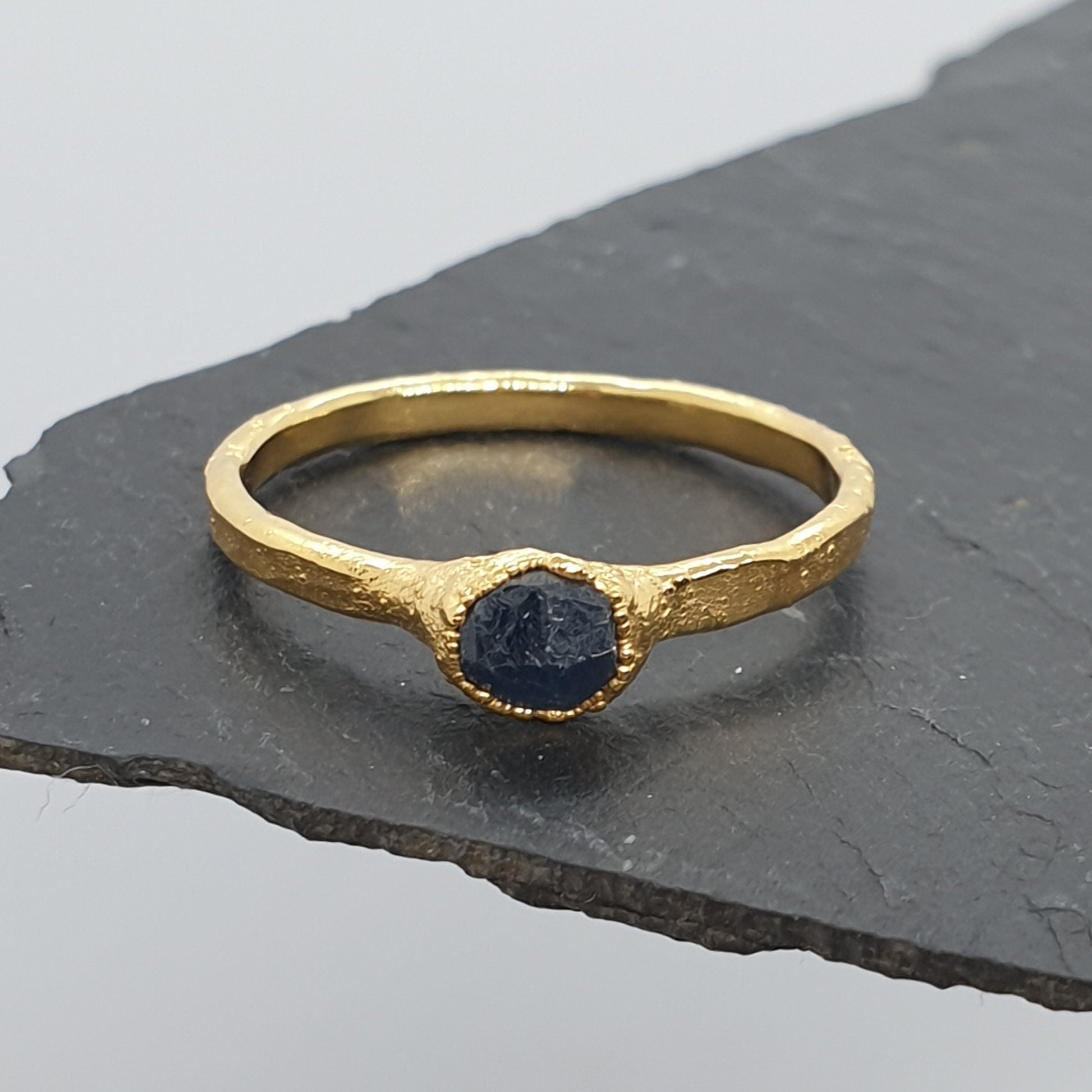 raw sapphire gold rings