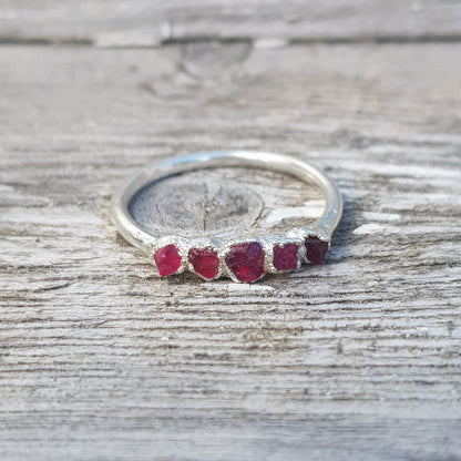 rough natural spinel ring