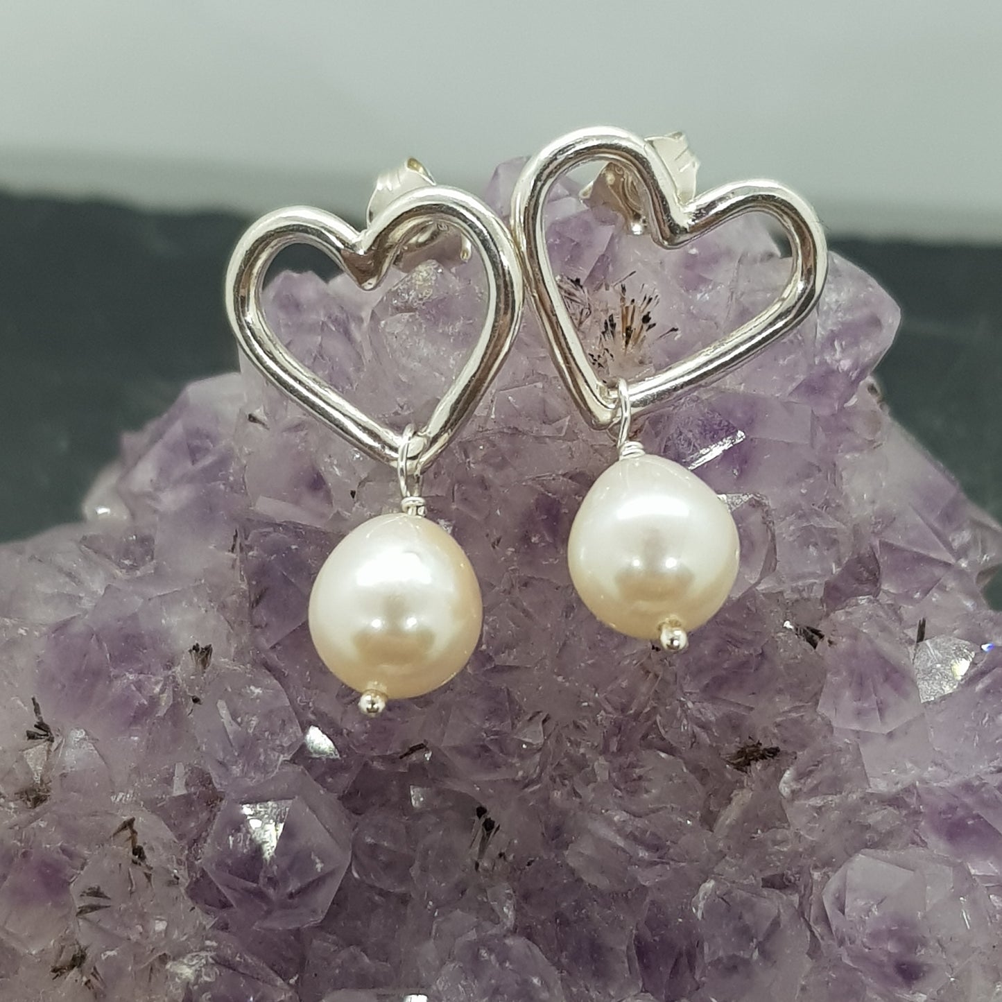 Heart Stud Pearl Earrings